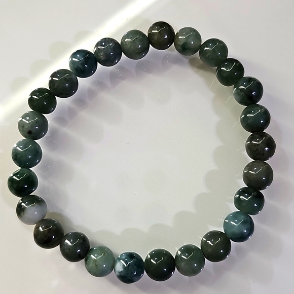 Jade Jewelry Set - Picture 5 of 7